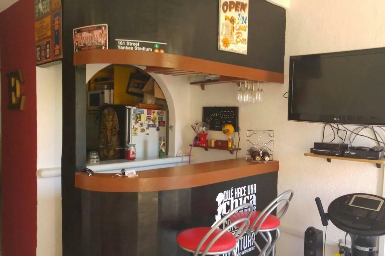 Style House In Cancun Homestay